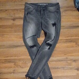 Black American Eagle Distressed Jeggings  Size 8 Super Stretch